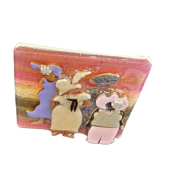 Vtg Woman Pins By Lucinda Brooch Resin Pastels - Picture 5 of 10